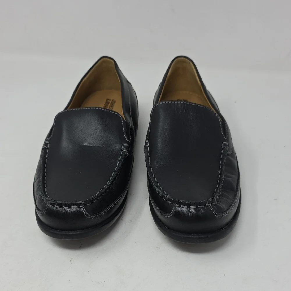 Johnston & Murphy Black Moccasins with Sleek Leather Design Boys Size 3